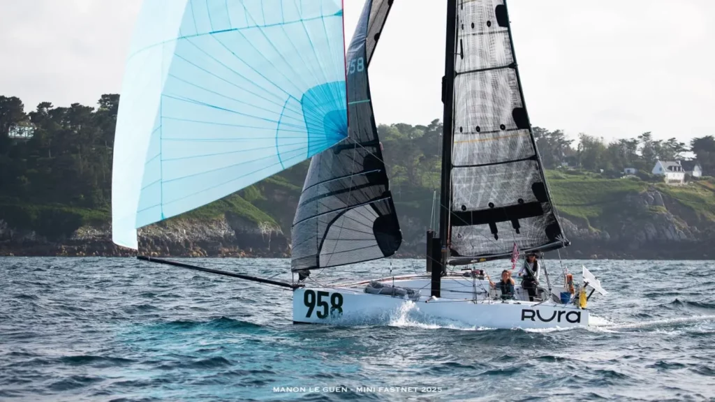 Bateau Rura Hélène Sohier, photo prise par Manon Le Guen lors de la Mini Fastnet 2025
